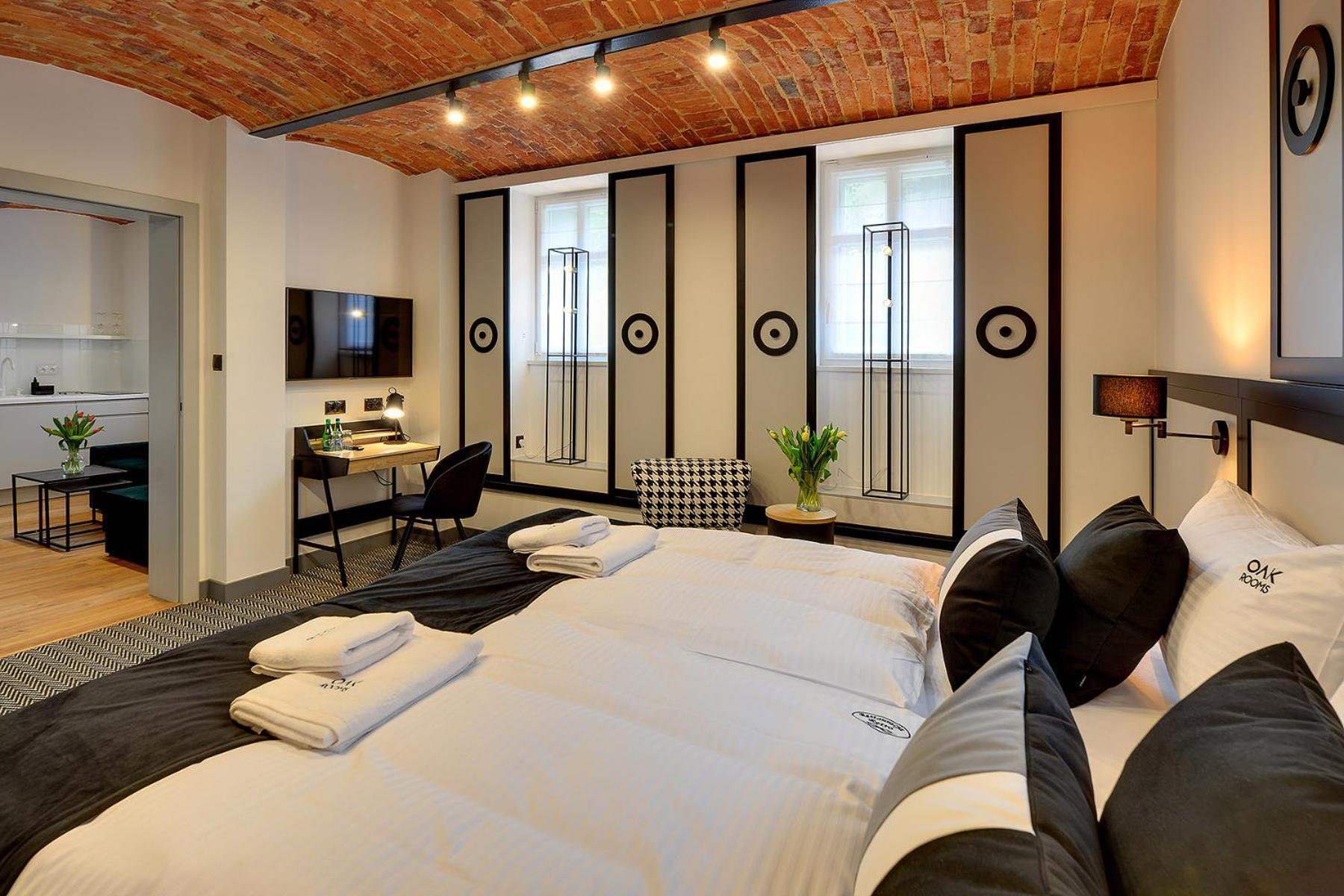 Oak Rooms Oborniki Śląskie Buitenkant foto
